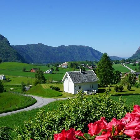 Hoiland Gard Gardshotellet Hjelmeland Ngoại thất bức ảnh