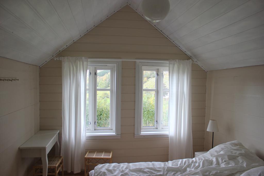 Hoiland Gard Gardshotellet Hjelmeland Phòng bức ảnh